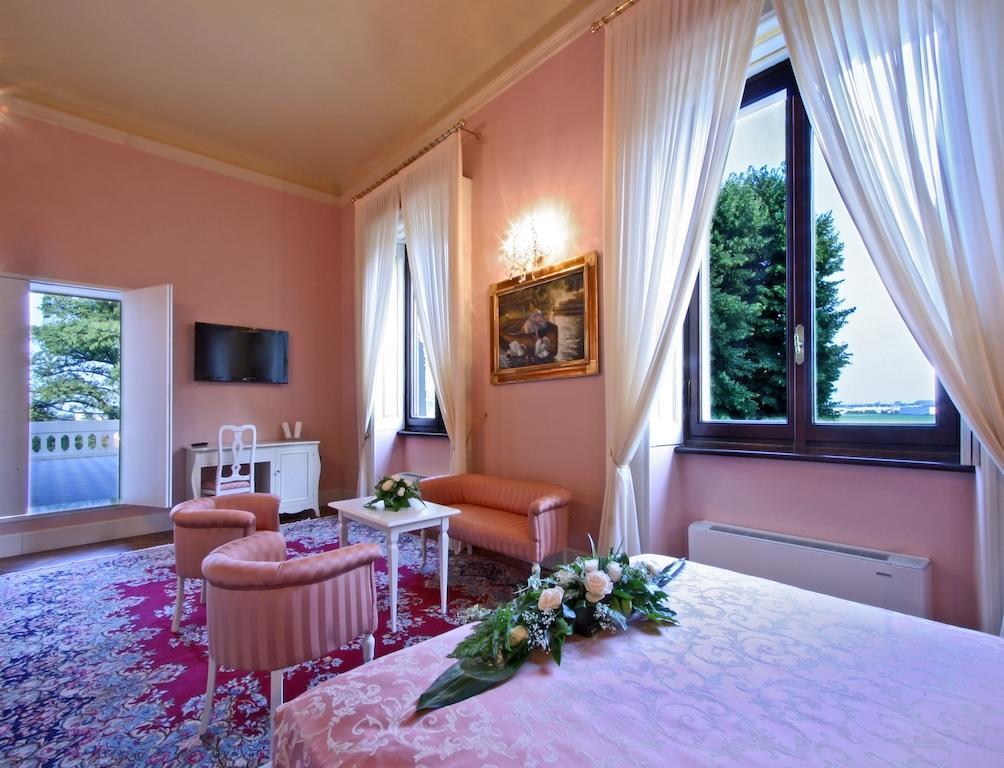 Hotel Villa Borghesi Corte dei Cortesi Room photo